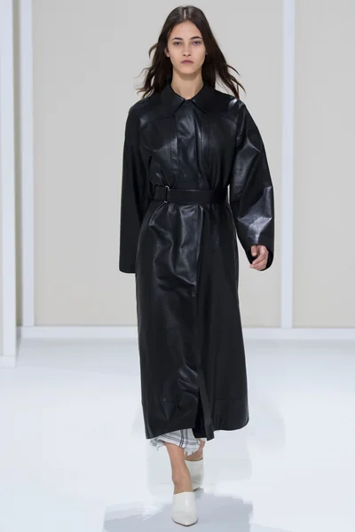 Look 13
